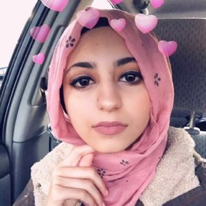 Meet your Posher, Sahira